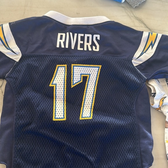 Chargers bundle with 18 month jersey and chargers onesie and hat size 0-3 month - Picture 3 of 3